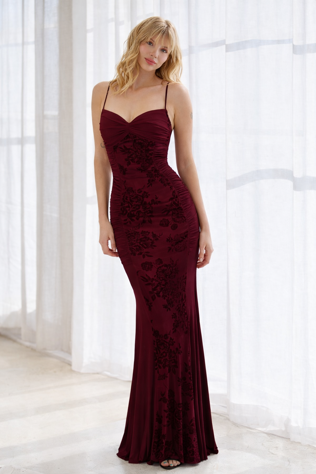 SCARLETT VELVET MERMAID GOWN
